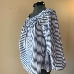 Gap off the shoulder top Size small